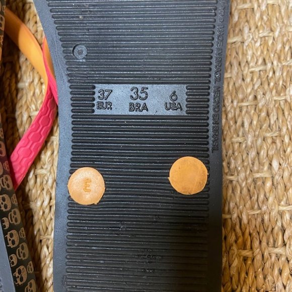 Ipanema Day of the Dead / Dia De Los Meurtos flip flops - Picture 7 of 8